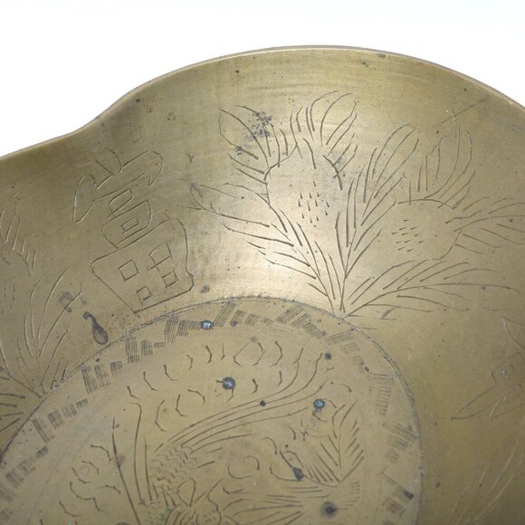 Vintage Chinese Brass Etched Bowl Longevity Prosperity Scalloped Edge Footed - Picture 11 of 13